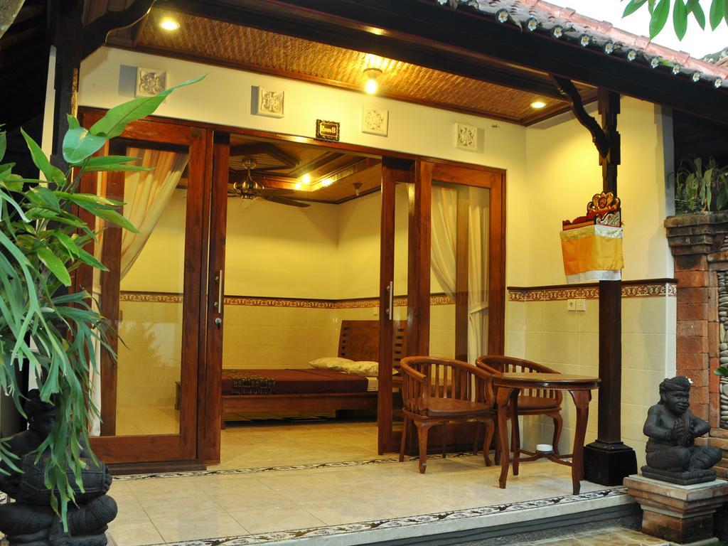 Dewi Antara Homestay Ubud Habitación foto