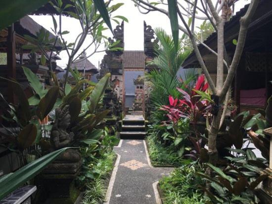 Dewi Antara Homestay Ubud Exterior foto